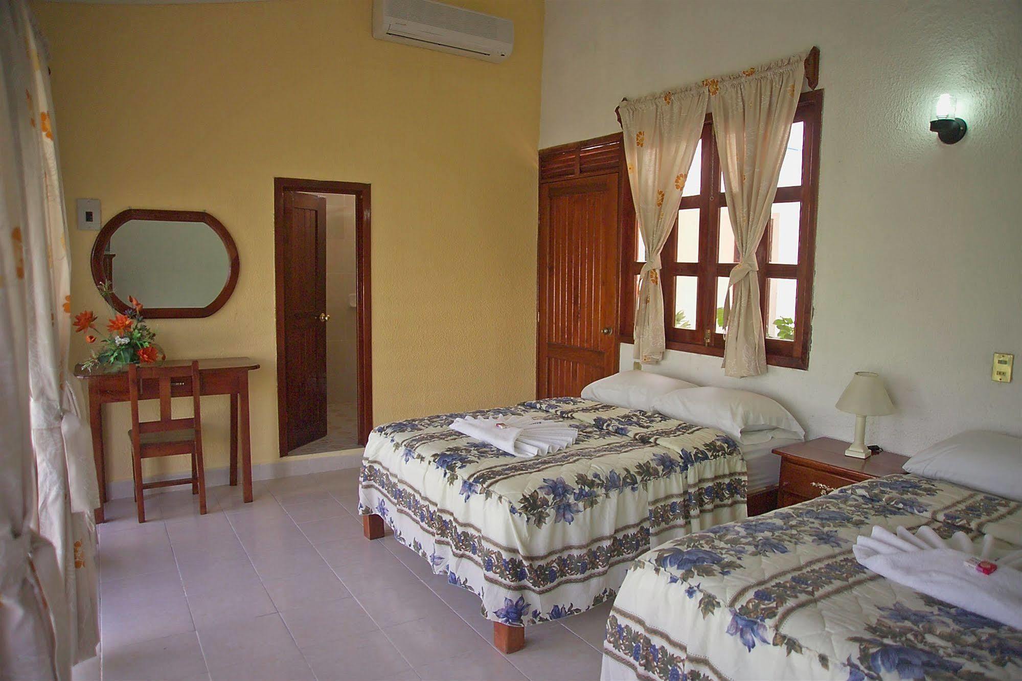 Hotel Mallorca Palenque Extérieur photo